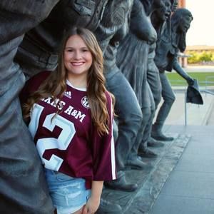 Meet your Posher, Sara